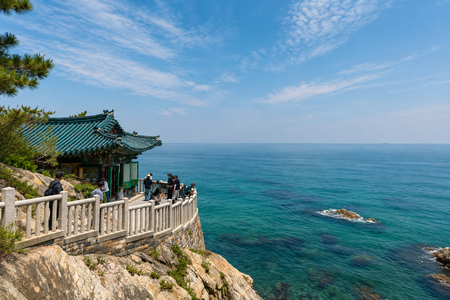 양양 낙산사 홍련암과 동해바다 풍경